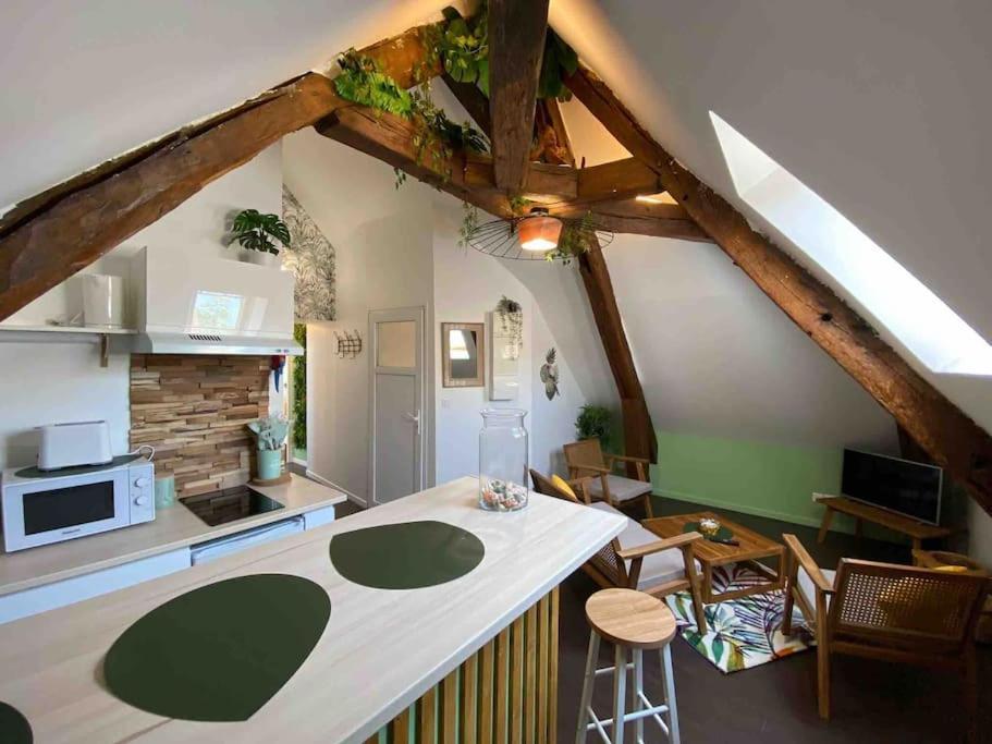 Sous Les Tropiques D'Ablis Apartment Bagian luar foto