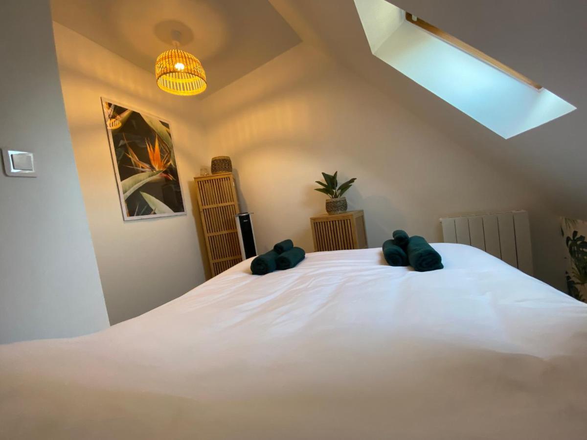 Sous Les Tropiques D'Ablis Apartment Bagian luar foto